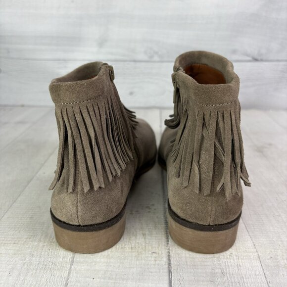 Lucky Brand GALLEY Taupe Leather Suede Low Heel Fringe Zip Ankle Boots Sz 8.5 M - Picture 9 of 16